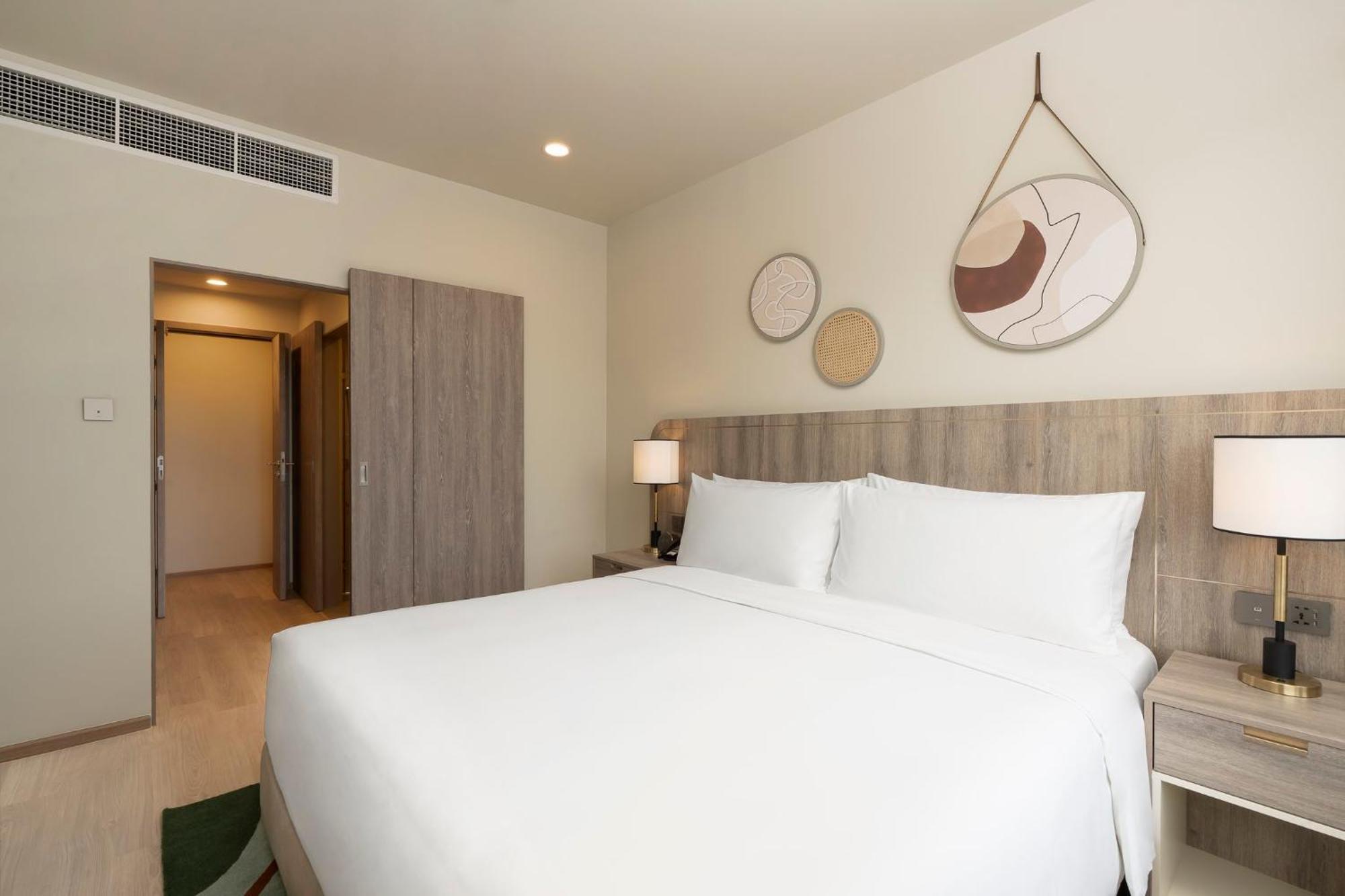 Staybridge Sukhumvit By Ihg Hotel Bangkok