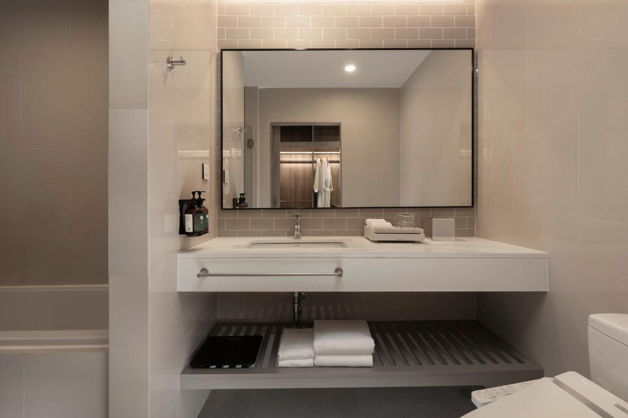 Staybridge Sukhumvit By Ihg 4*