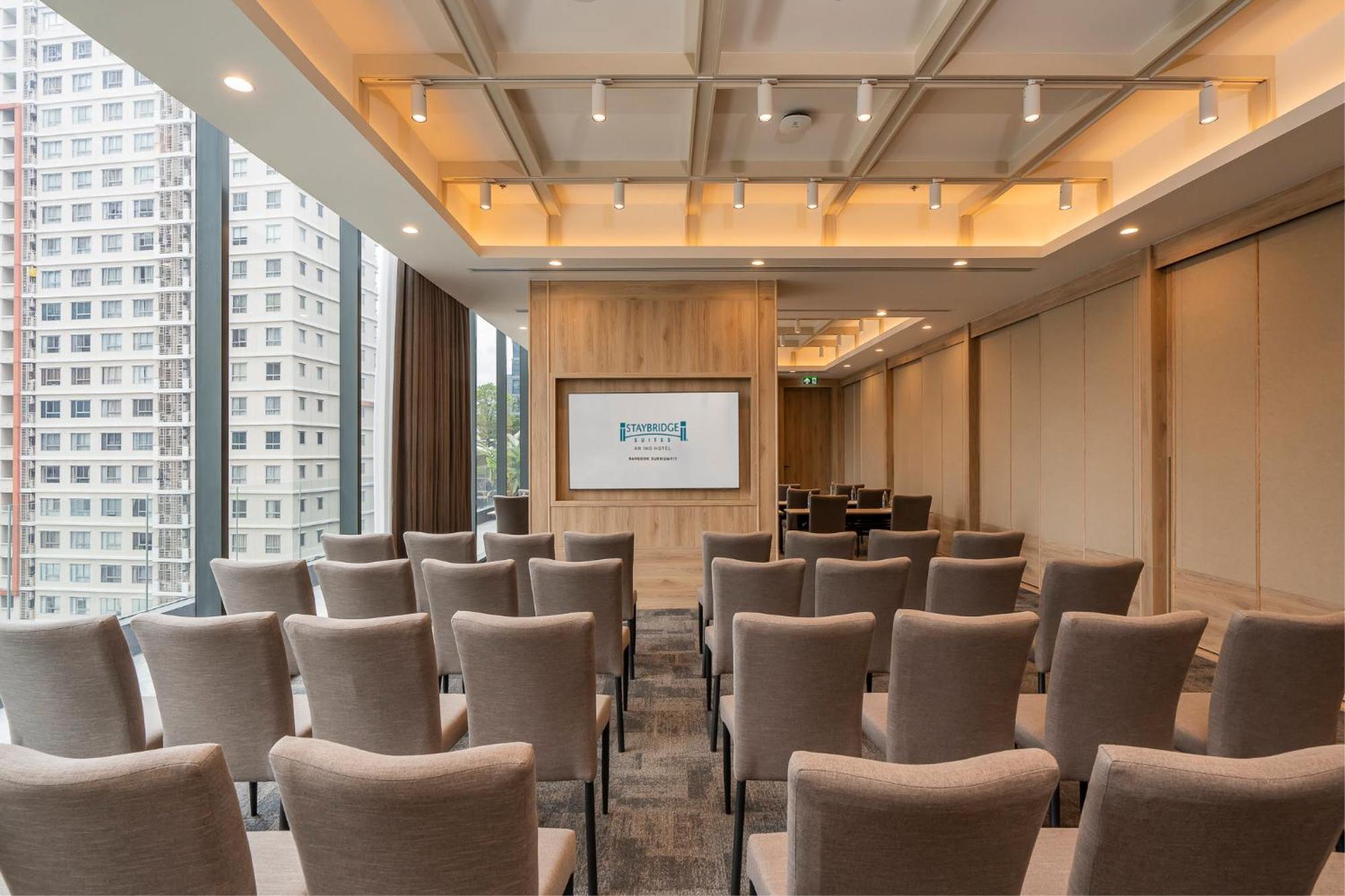 Staybridge Sukhumvit By Ihg Hotel