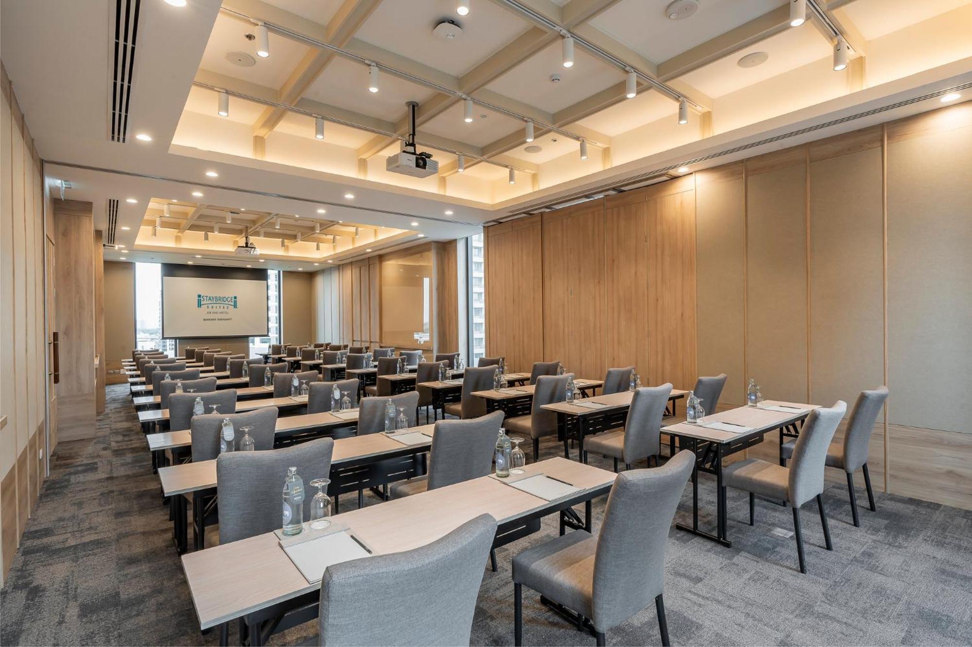 Staybridge Sukhumvit By Ihg 4*